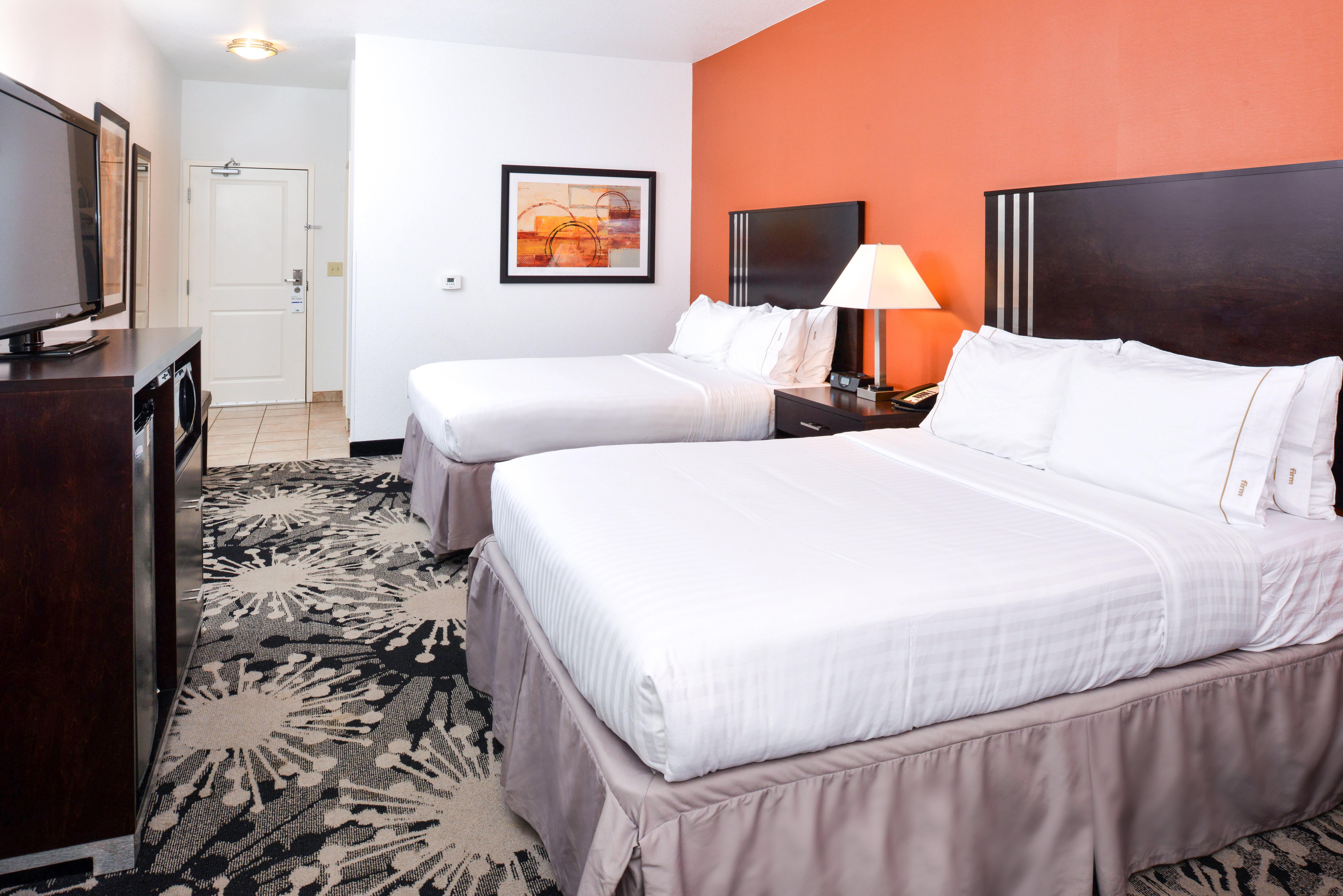 Holiday Inn Express & Suites Greenfield By Ihg Exterior foto